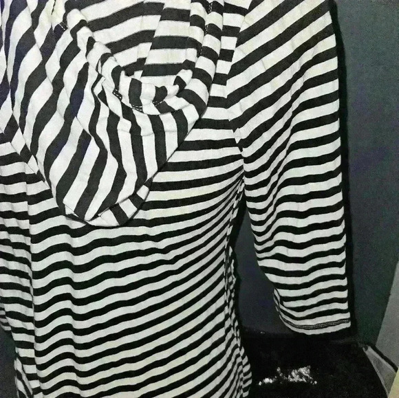 Womans Striped Dress With Hoodie - Picture 11 of 14